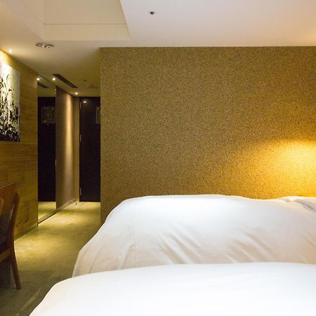 Inhouse Hotel Taichung Quarto foto