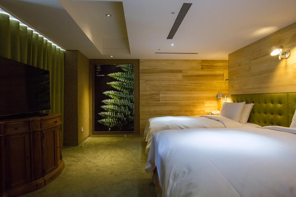 Inhouse Hotel Taichung Exterior foto