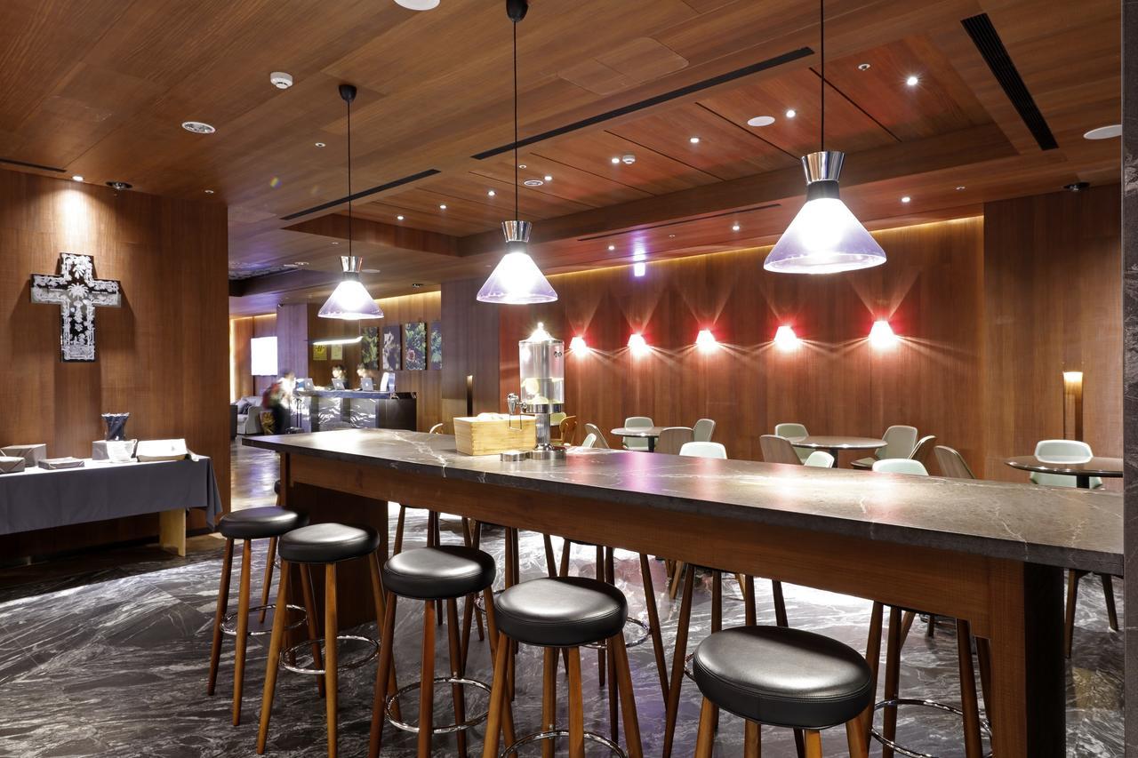 Inhouse Hotel Taichung Exterior foto