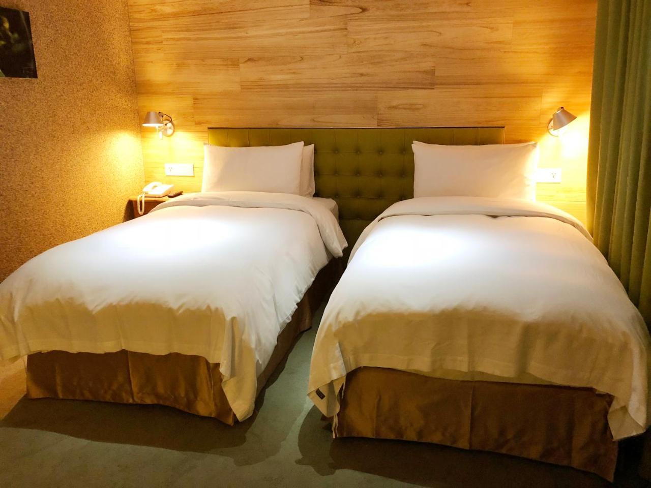 Inhouse Hotel Taichung Exterior foto